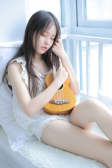 《年轻女教师3》电影